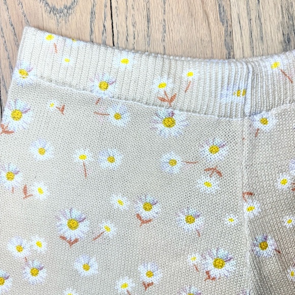 Papaya Women’s Knit Daisy Print Polyester Shorts Size Medium - Picture 4 of 9